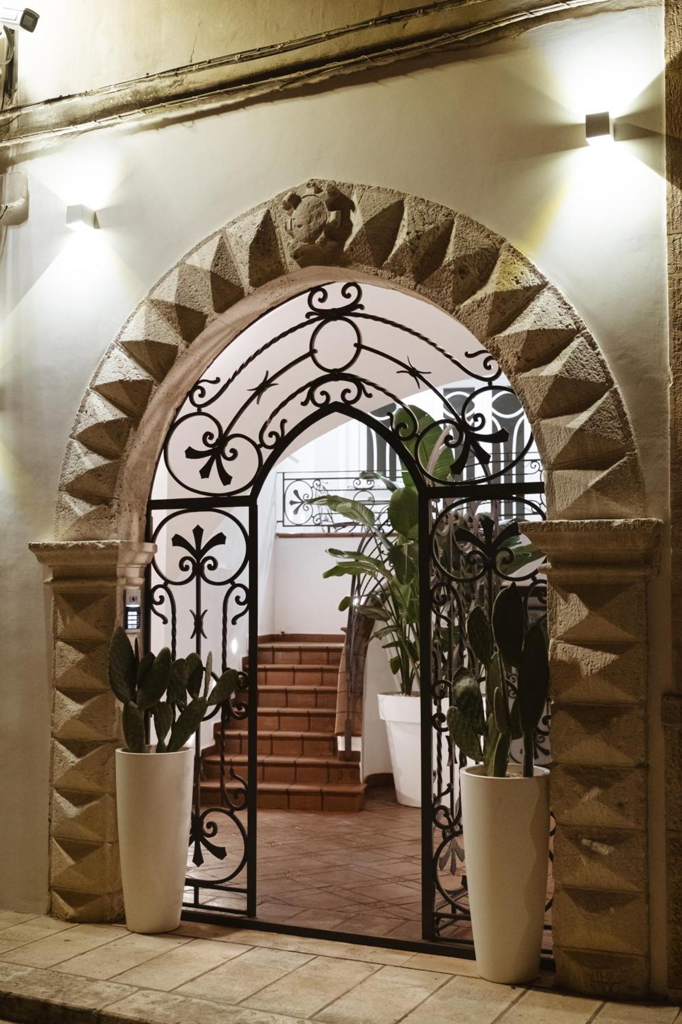 Albergo Diffuso Dimora Rossi Charme B&B Тури Экстерьер фото