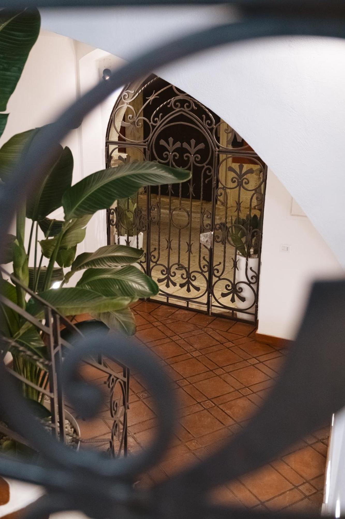 Albergo Diffuso Dimora Rossi Charme B&B Тури Экстерьер фото