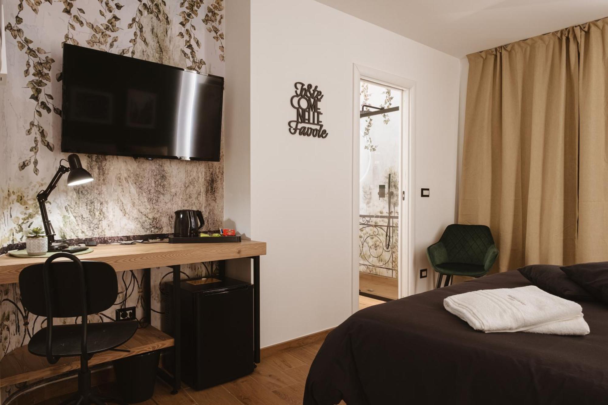 Albergo Diffuso Dimora Rossi Charme B&B Тури Экстерьер фото
